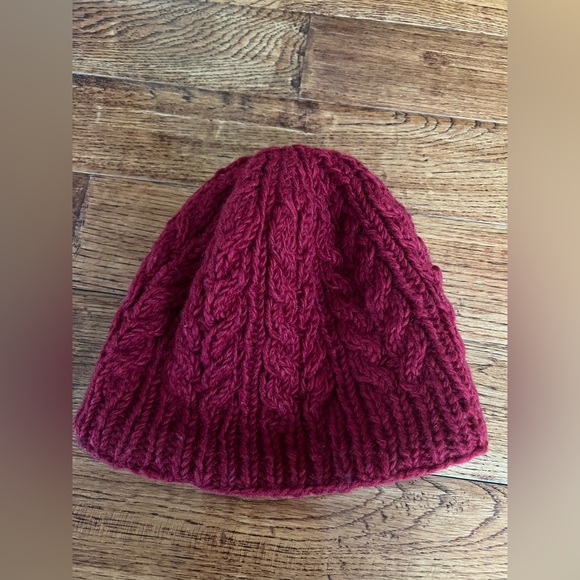 Erin Knitwear Hat Unisex 100% Wool Winter Berry Red Beanie One Size - Picture 7 of 11